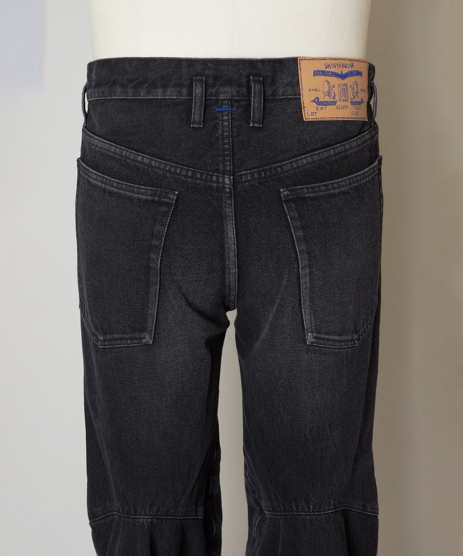 WASHED ORDINARY CITY CURTAIN LEGS SHINYAKOZUKA