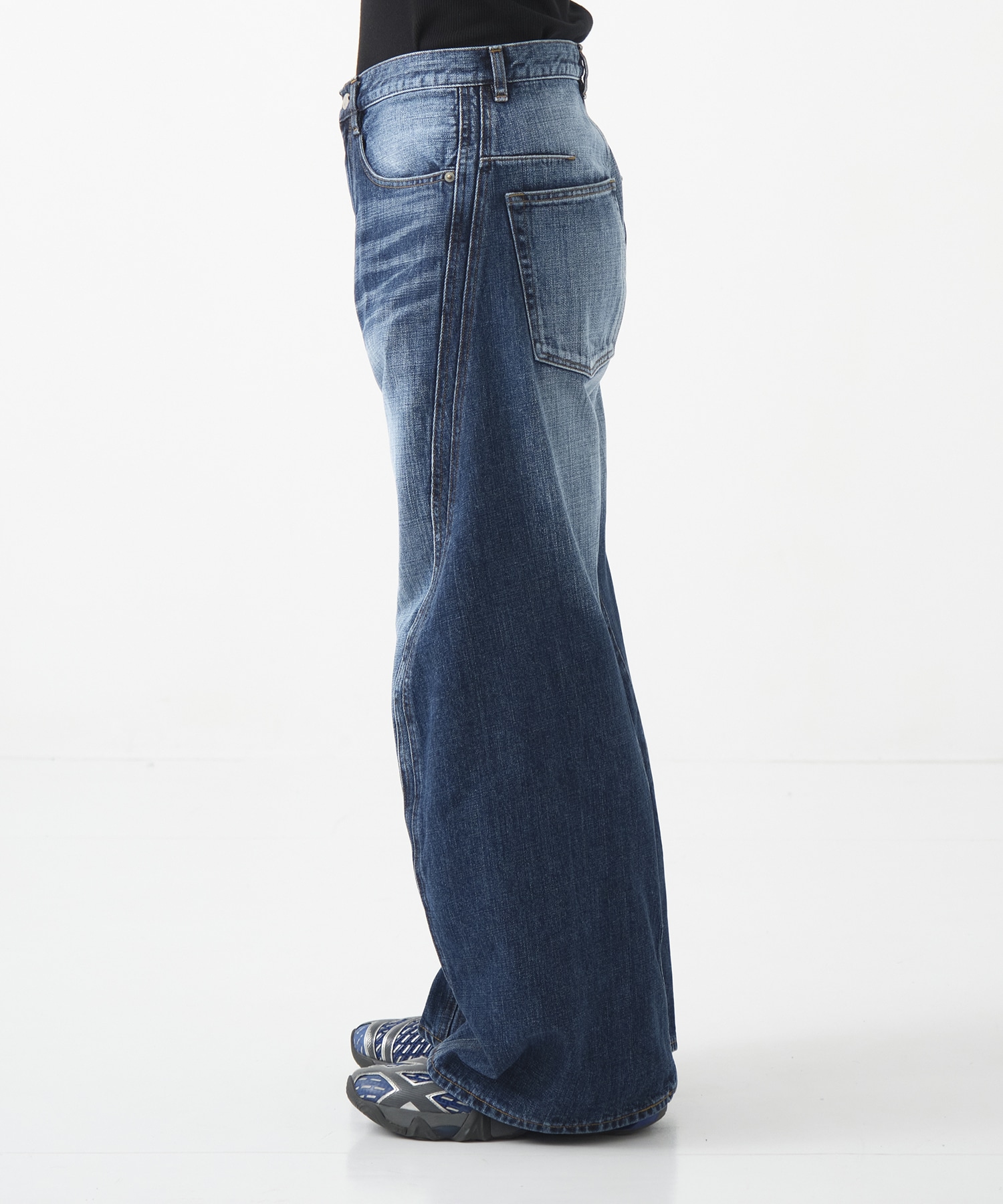 別注 3D TWISTED WIDE LEG FADED JEANS NVRFRGT