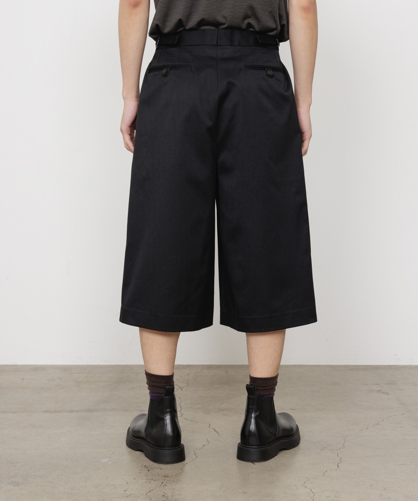 TWO TUCK CROPPED TROUSERS MARKAWARE/marka