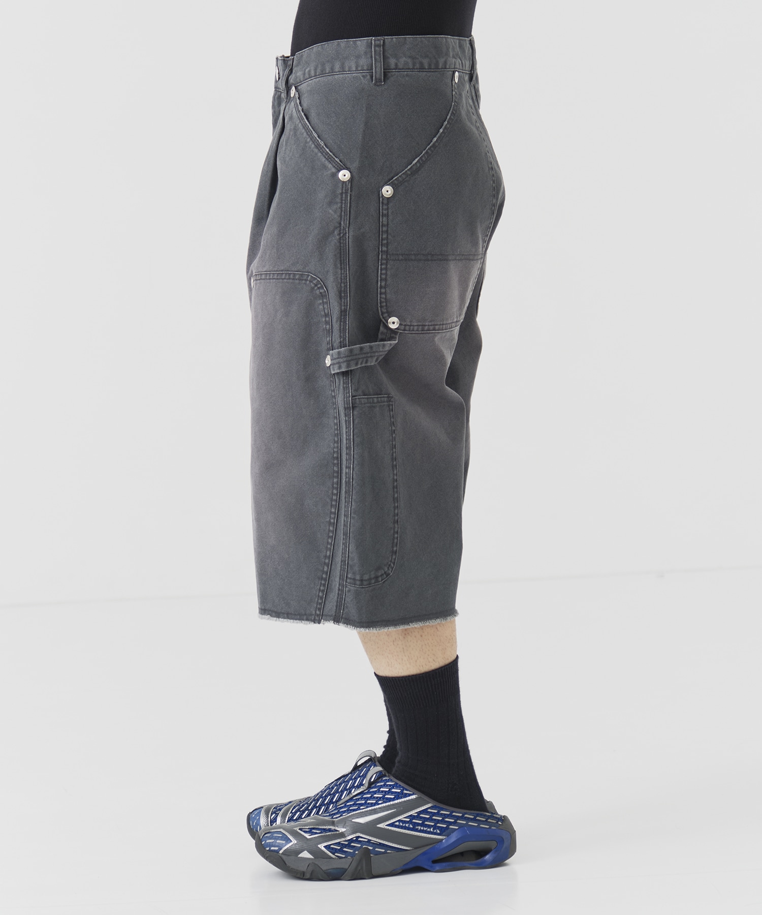 DUCK DOUBLE KNEE CURVED LEG SHORTS CONZ