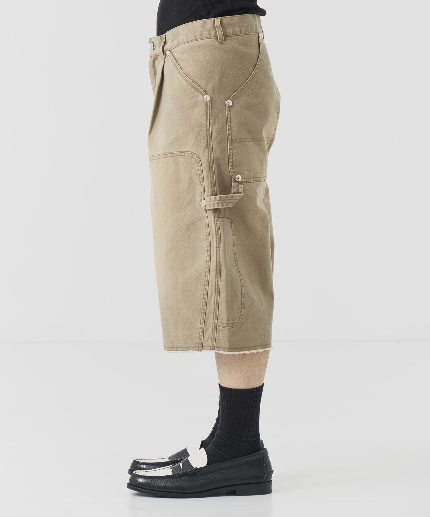 DUCK DOUBLE KNEE CURVED LEG SHORTS CONZ