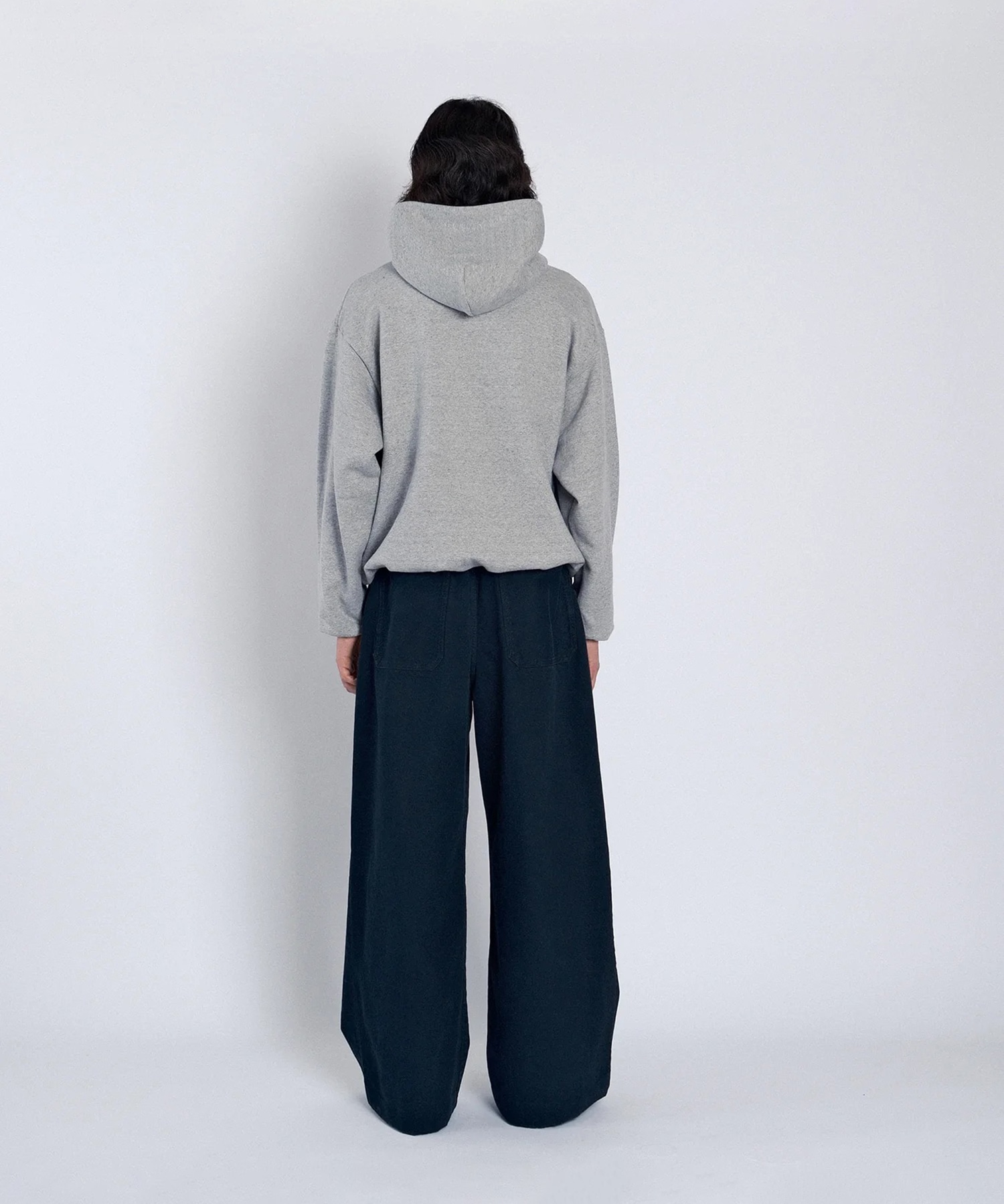 THE SWEAT HOODIE TANAKA
