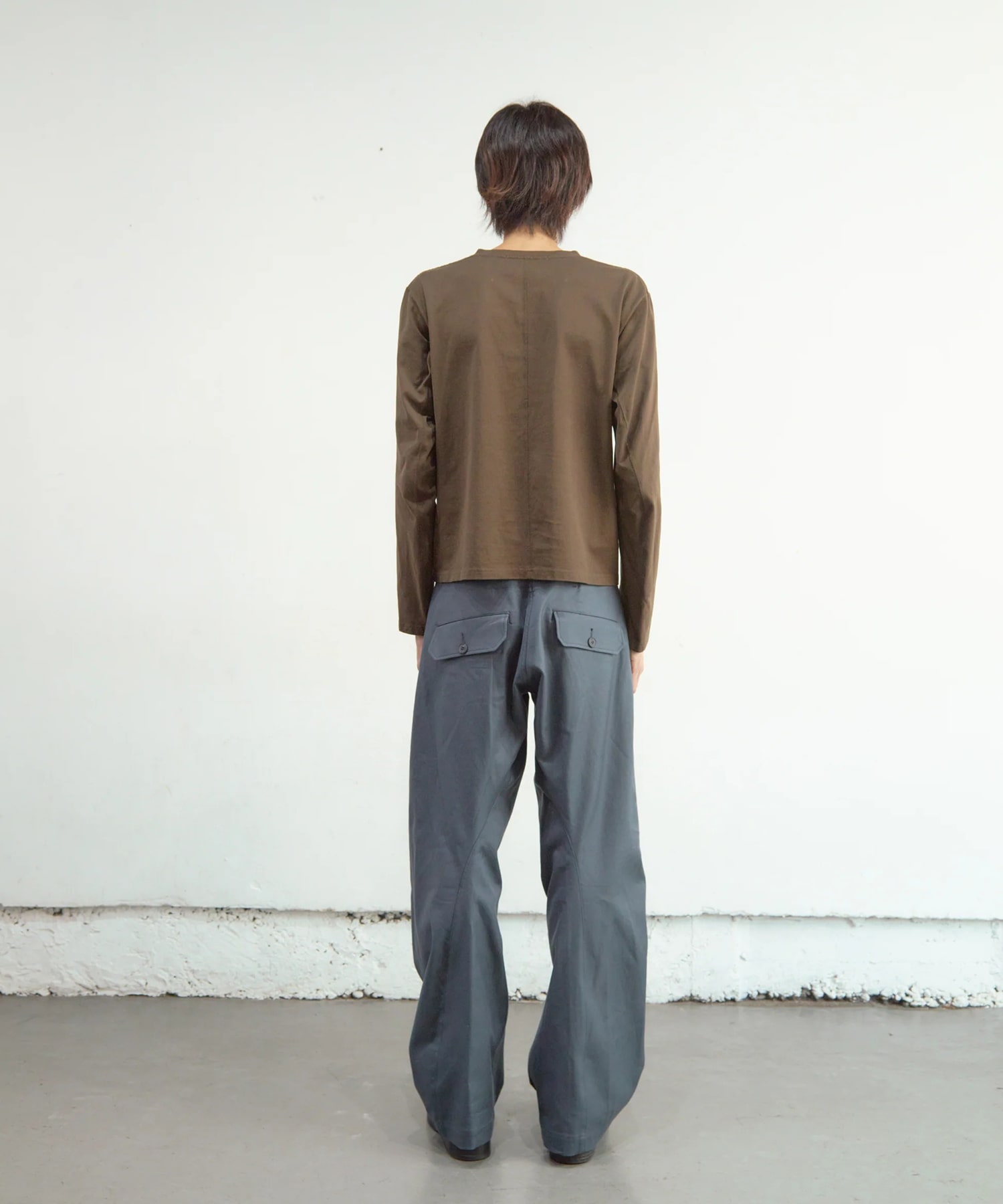 PANELLED V-NECK LONG SLEEVE T-SHIRT NVRFRGT