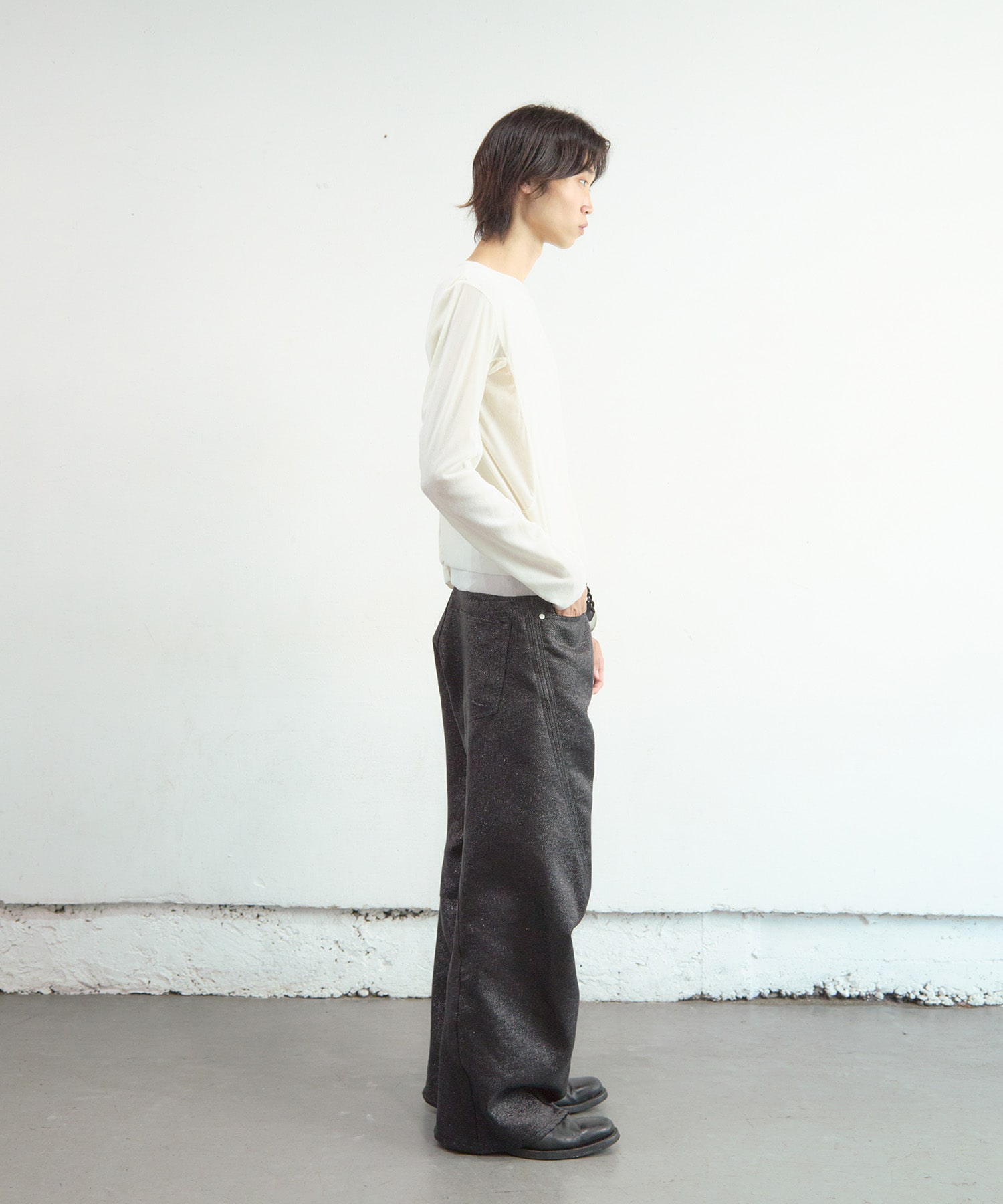 DOUBLE LAYERED LONG SLEEVE T-SHIRT NVRFRGT