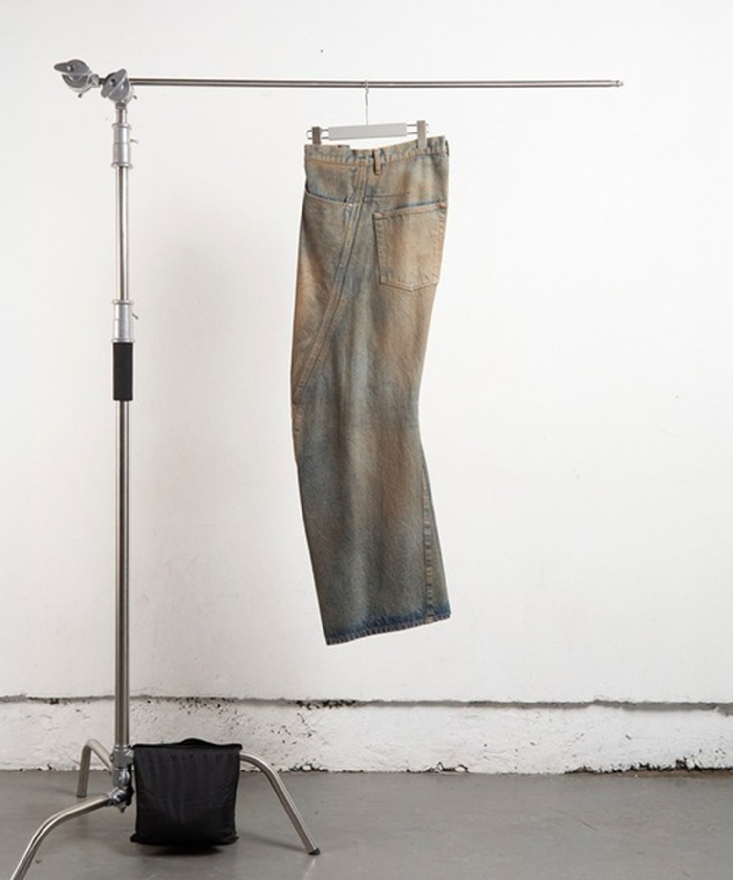 3D TWISTED WIDE LEG JEANS NVRFRGT