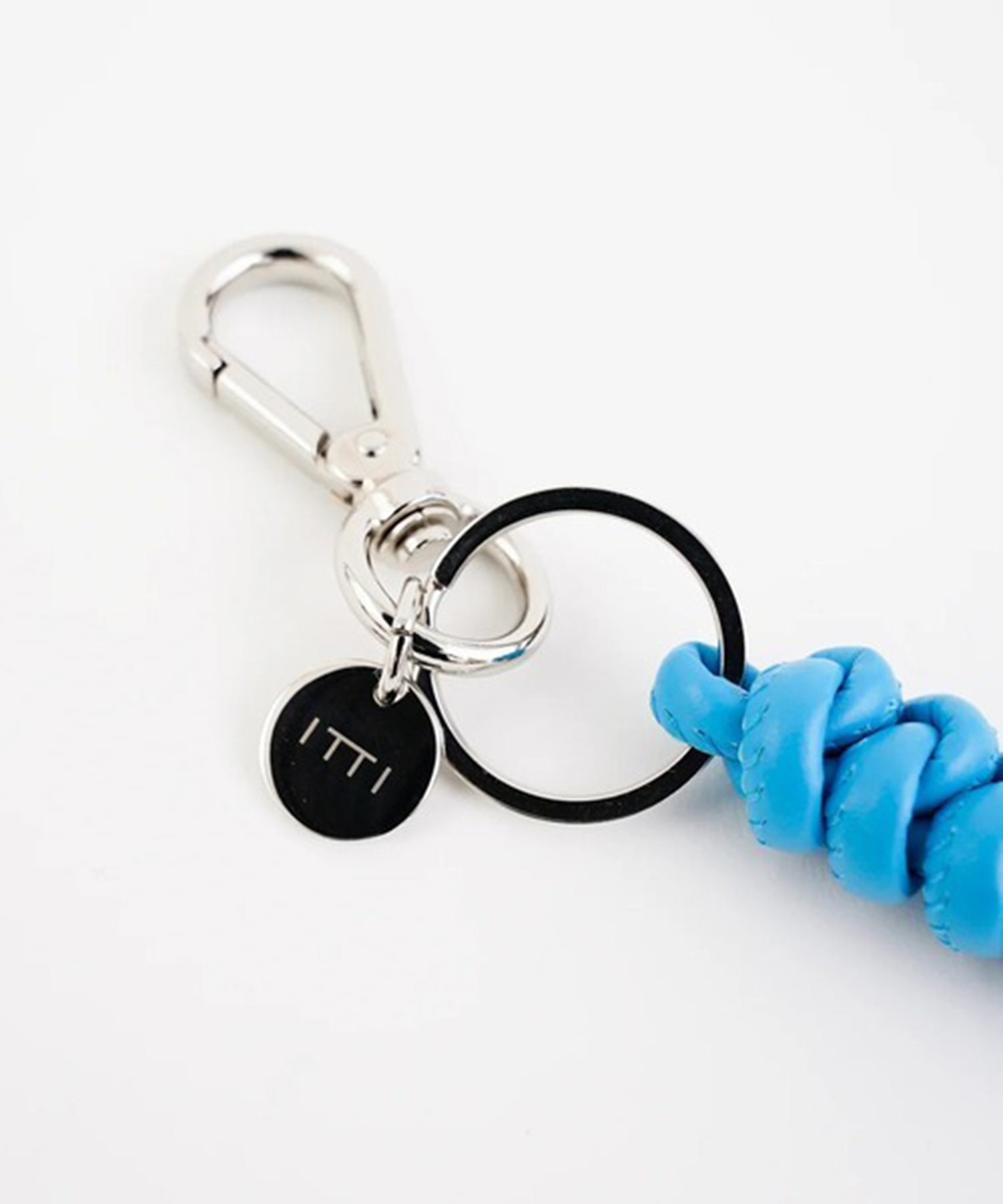 CRISTY SNAKEKNOT CHARM / STCOW 25Q3 ITTI