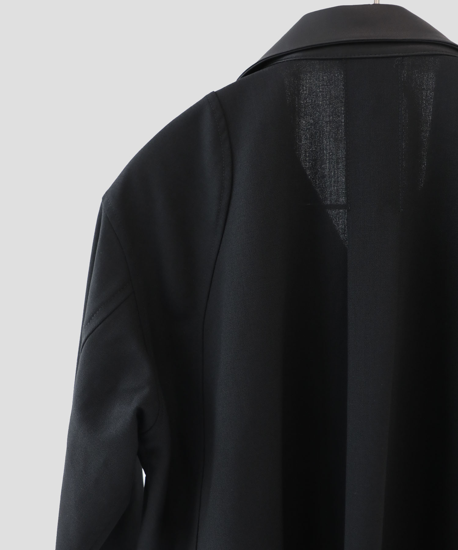 leather color panel sleeve shrit CONZ