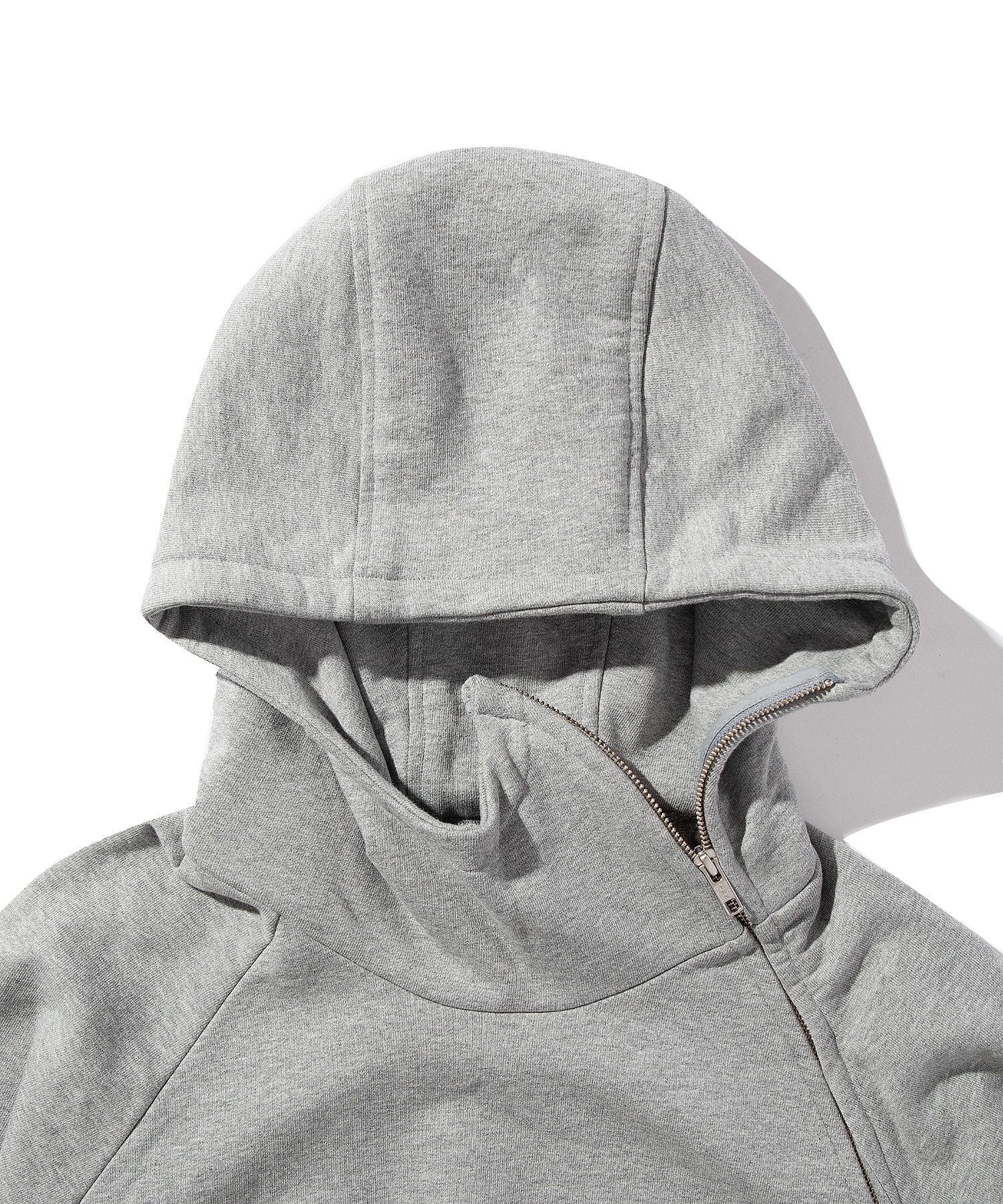 CURVED-ZIP HOODIE GOAT ESSENCE