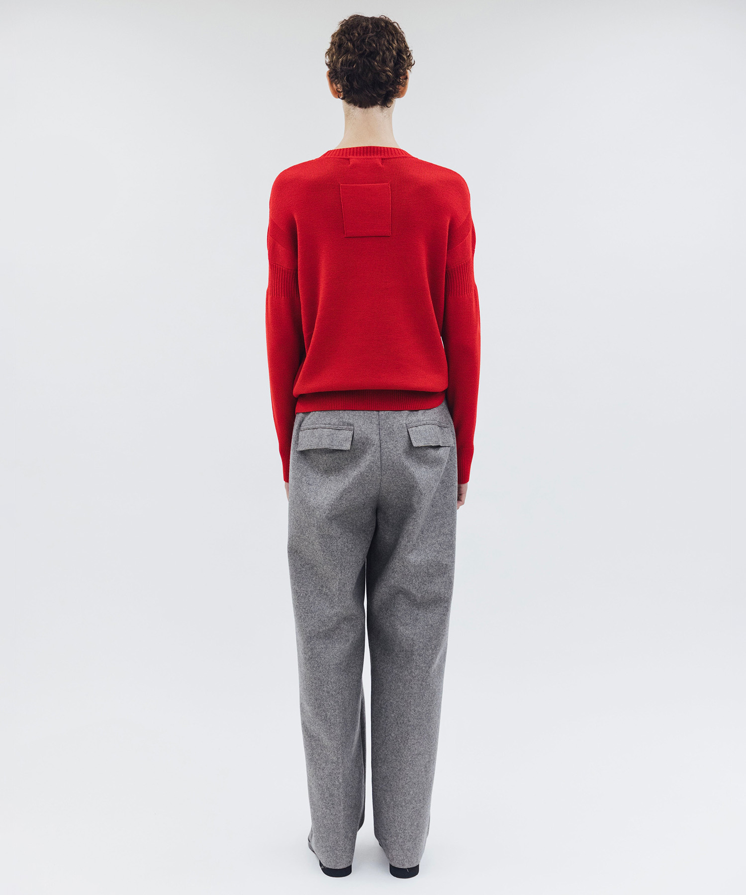 META SWEATER OUAT