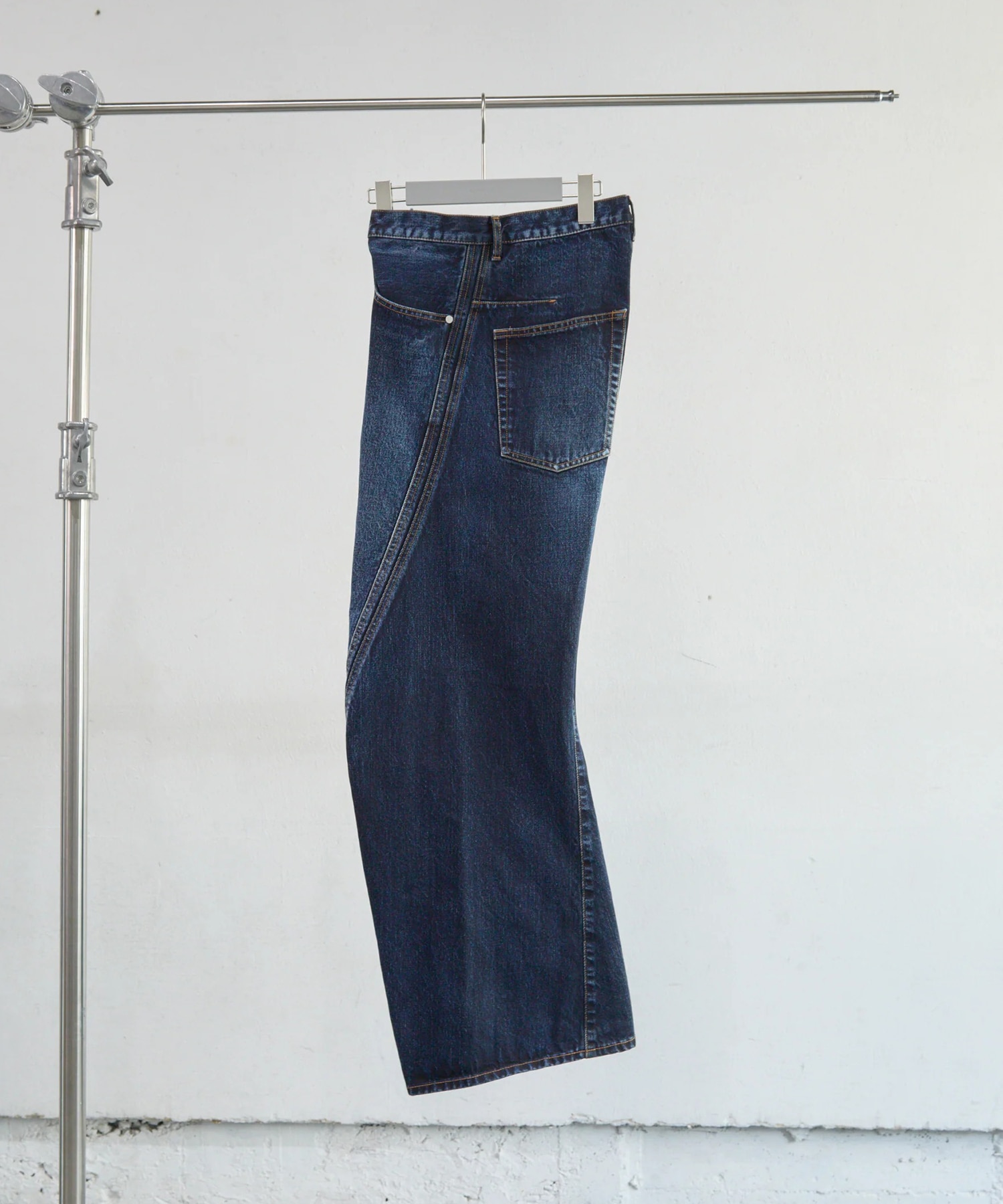 3D TWISTED WIDE LEG JEANS 
