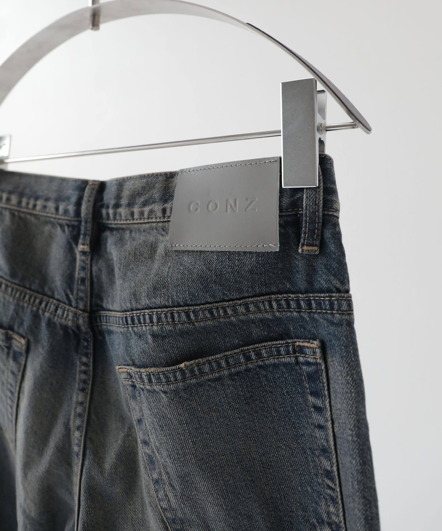 low rise slim fit jeans CONZ