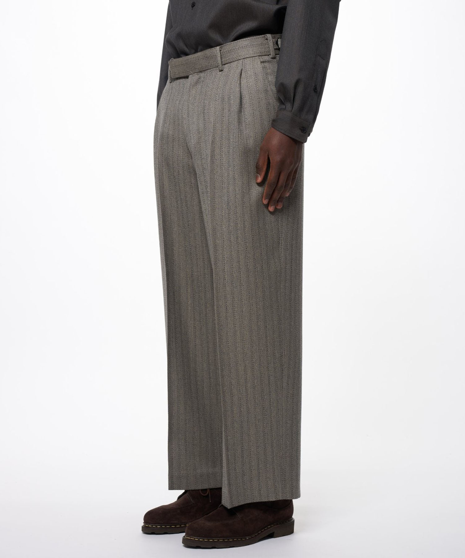 SINGLE PLEAT WIDE TROUSERS MARKAWARE/marka