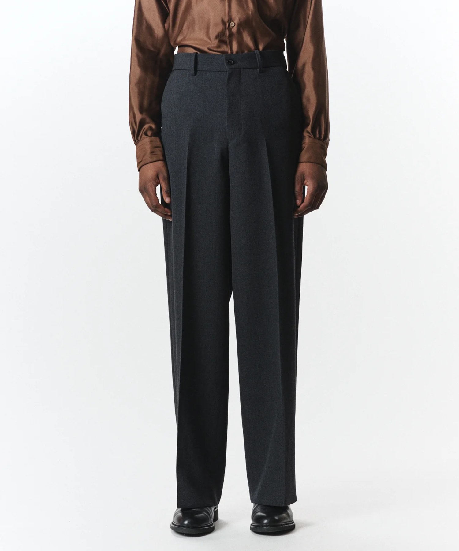 MARKAWARE FLAT FRONT TROUSERS スラックス　グレー FLAT FRONT WIDE TROUSERS(1 DARK GREY): MARKAWARE/marka: MENS｜CONZ