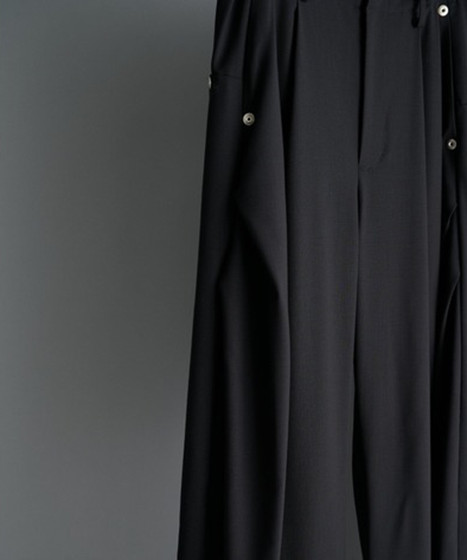 curved leg trousers 3.0 buckle CONZ