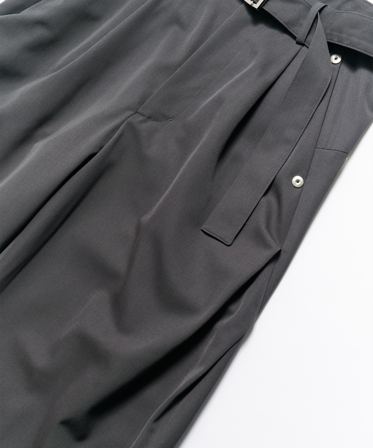 curve leg trousers belted CONZ