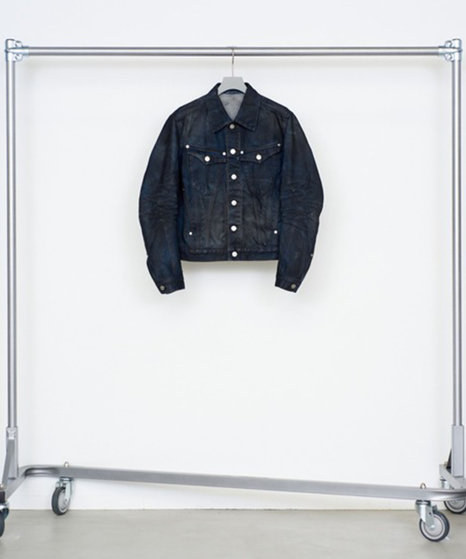 DENIM TRUCKER JACKET NVRFRGT
