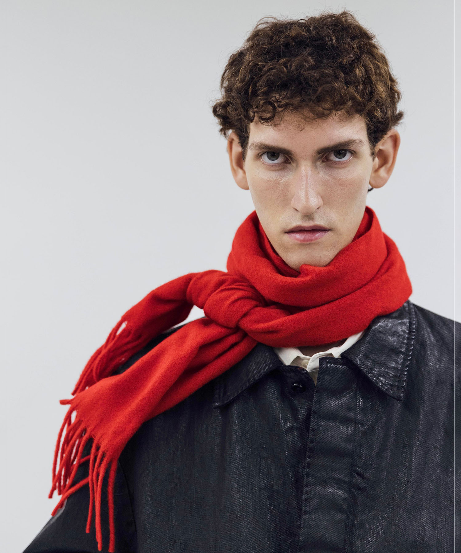 OFFICE SCARF OUAT