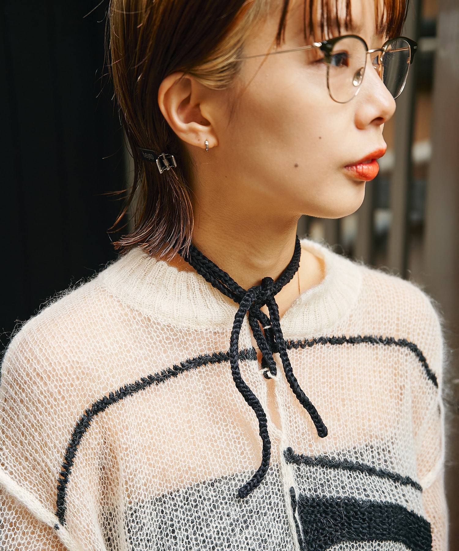 RANDOM BORDER LACE UP PULLOVER A CCORDION