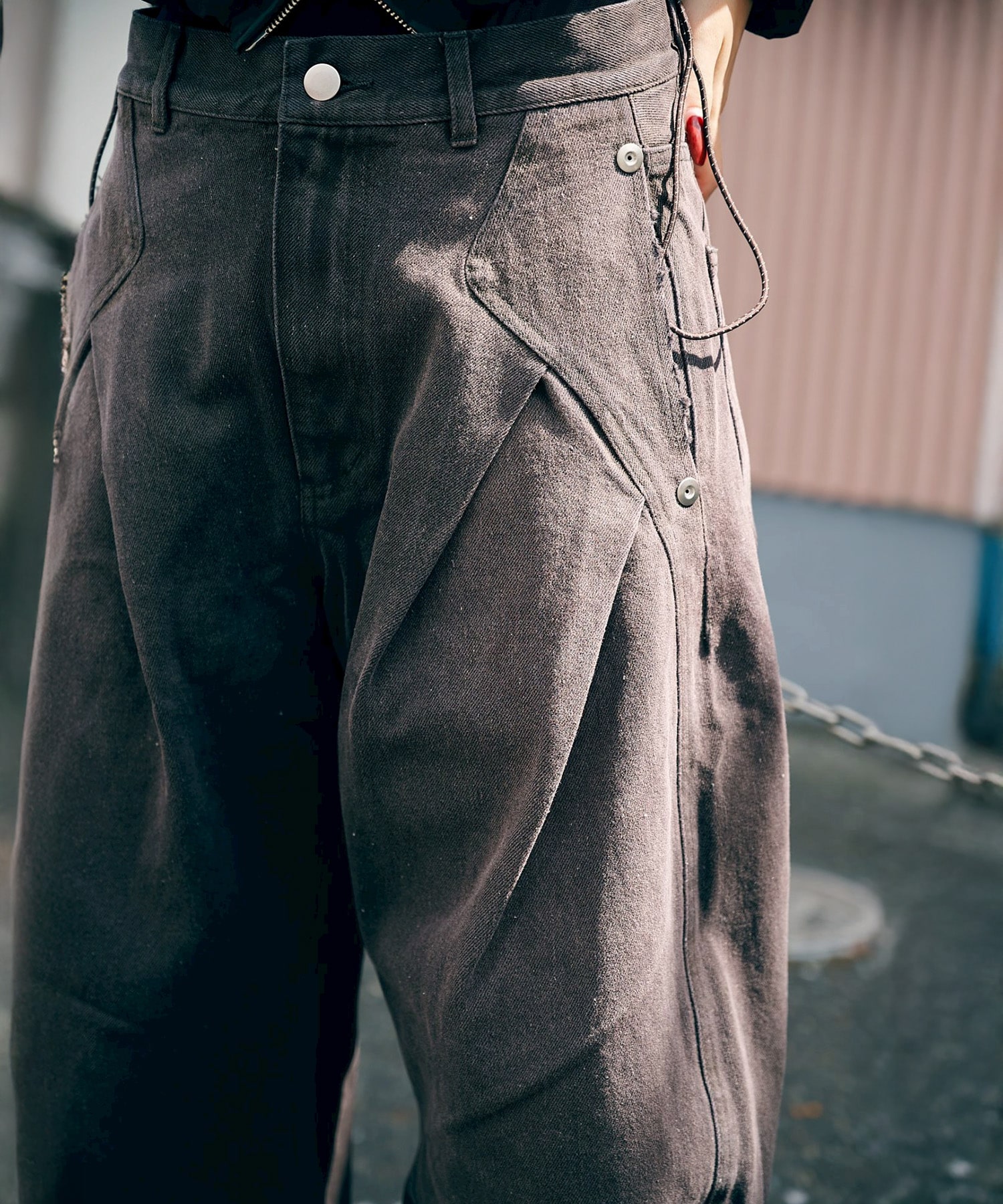 CURVED LEG JEANS CONZ