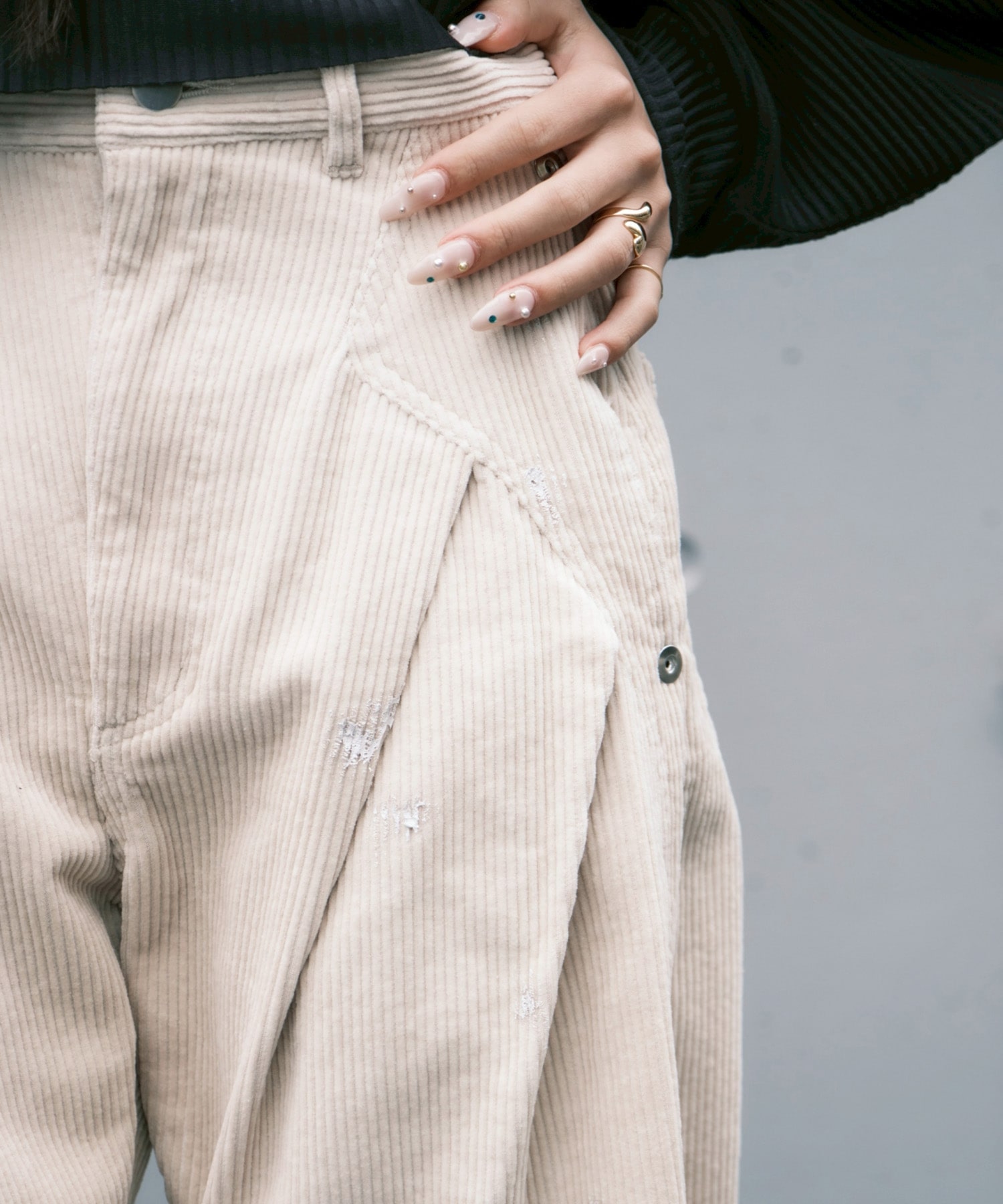 CORDUROY BLAST PAINT CURVED LEG PANTS CONZ