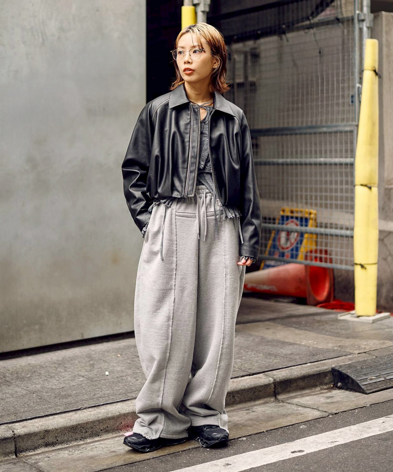 BALLOON LEATHER ZIP UP JACKET CONZ