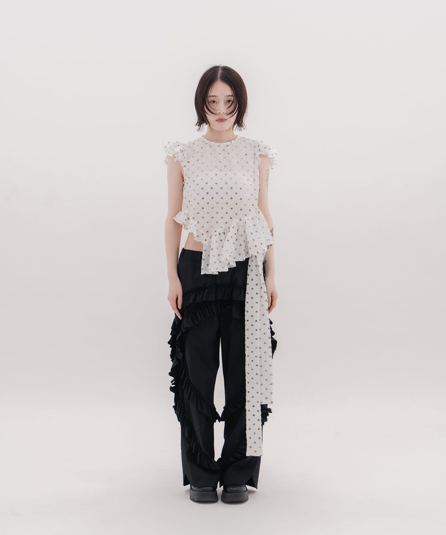 WILD THINGS Frilled pants naokitomizuka