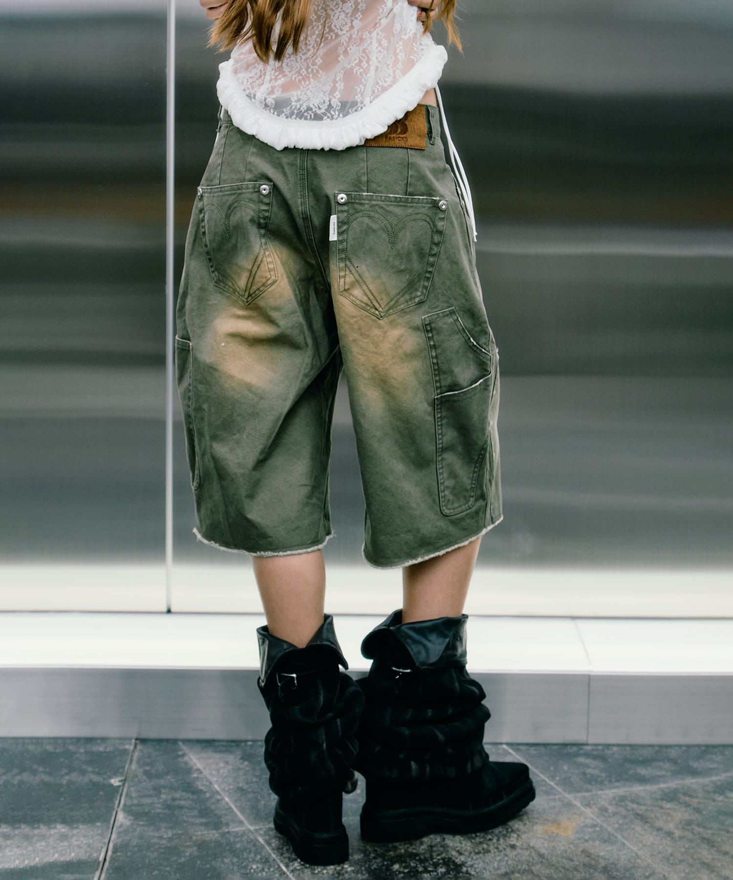 BASICKS×duck double knee curved leg shorts CONZ
