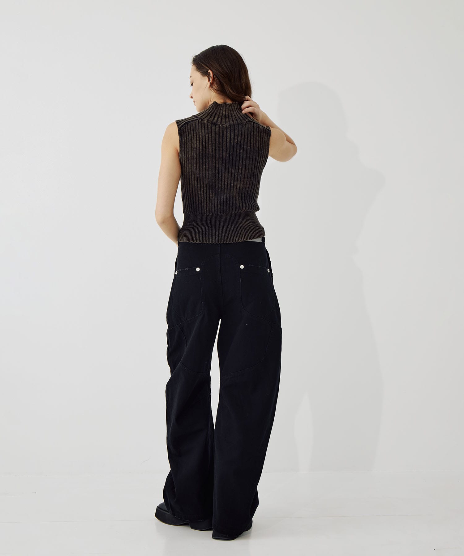 sleeveless zip knit tops CONZ