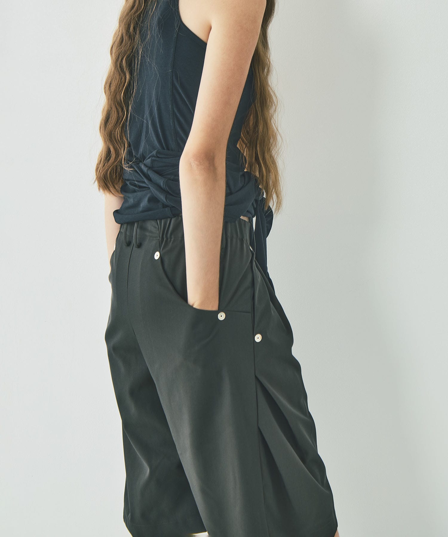 curve leg wide shorts CONZ