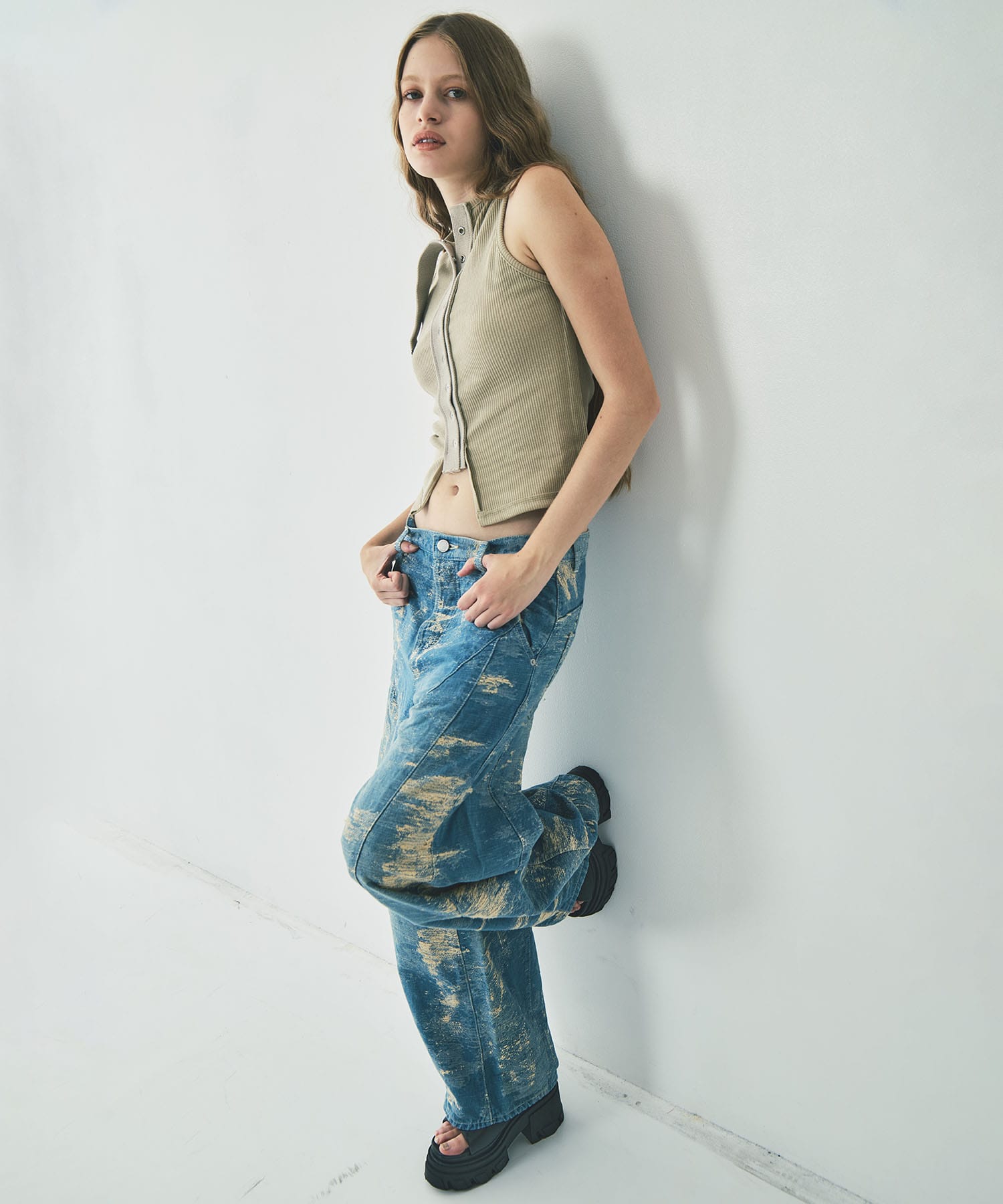 DENIM CURVED PANTS TAAKK