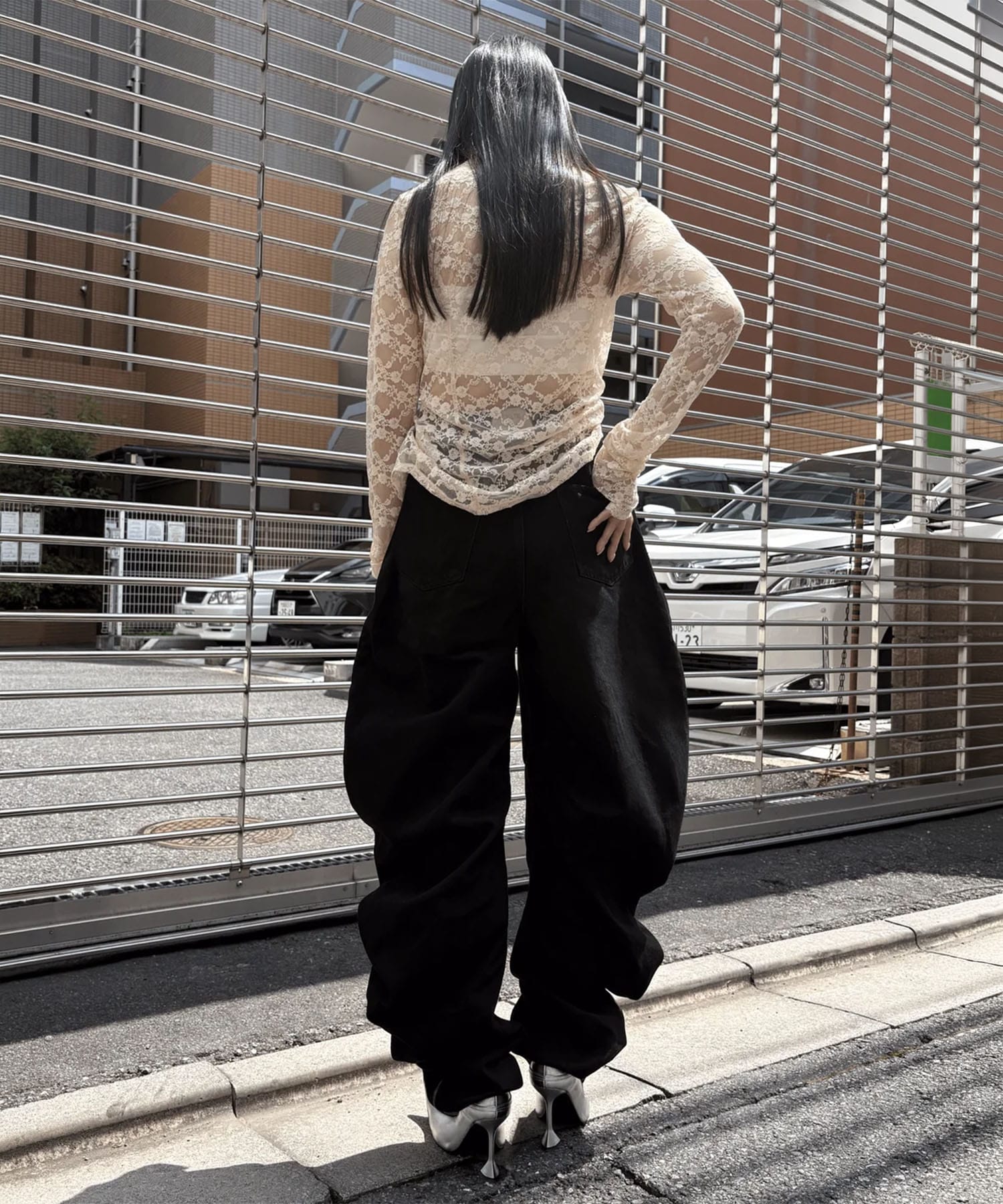 LIQUID DENIM PANTS　BLACK POOLDE