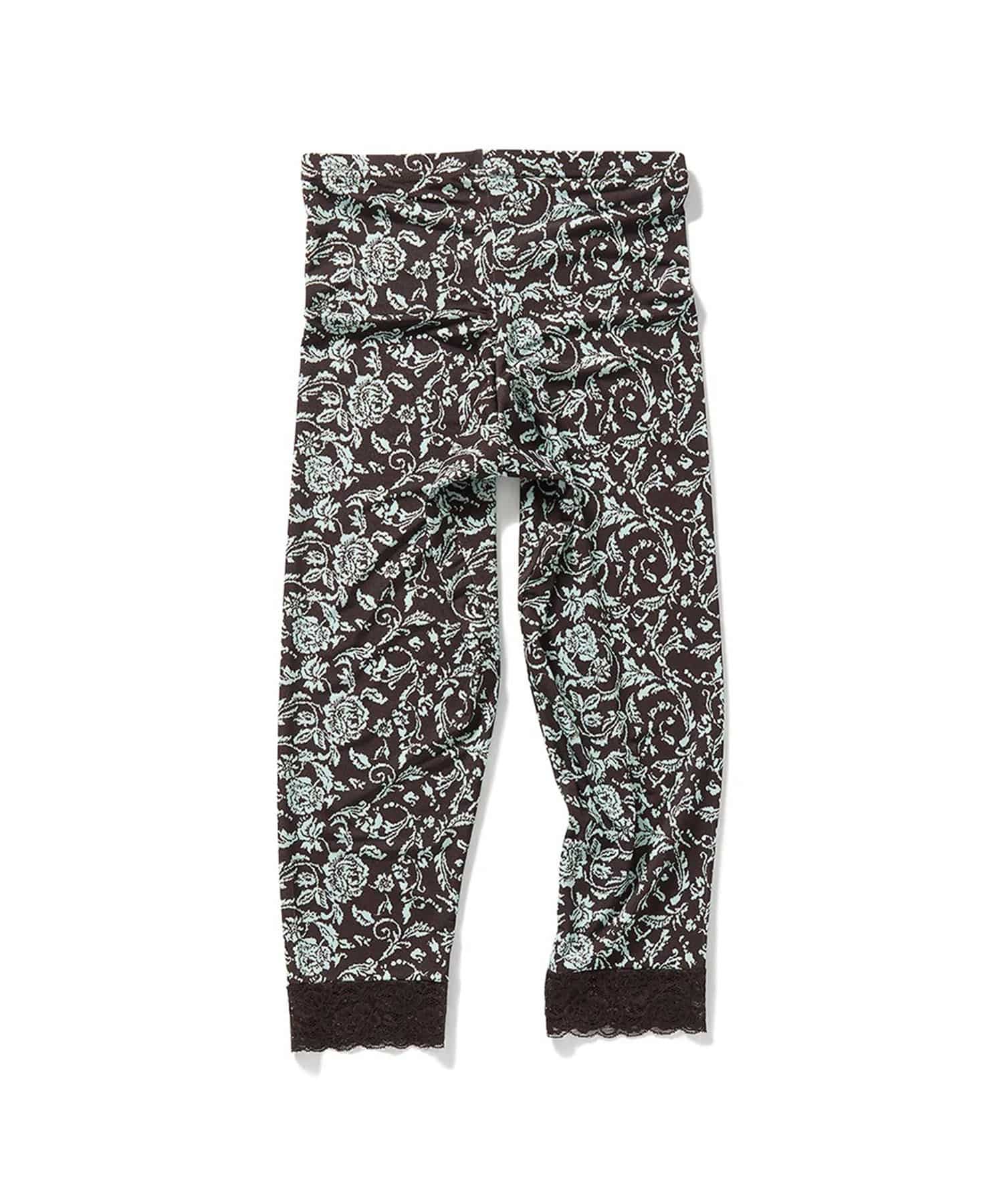 Lace-Trim Mid-Calf Shorts PERVERZE