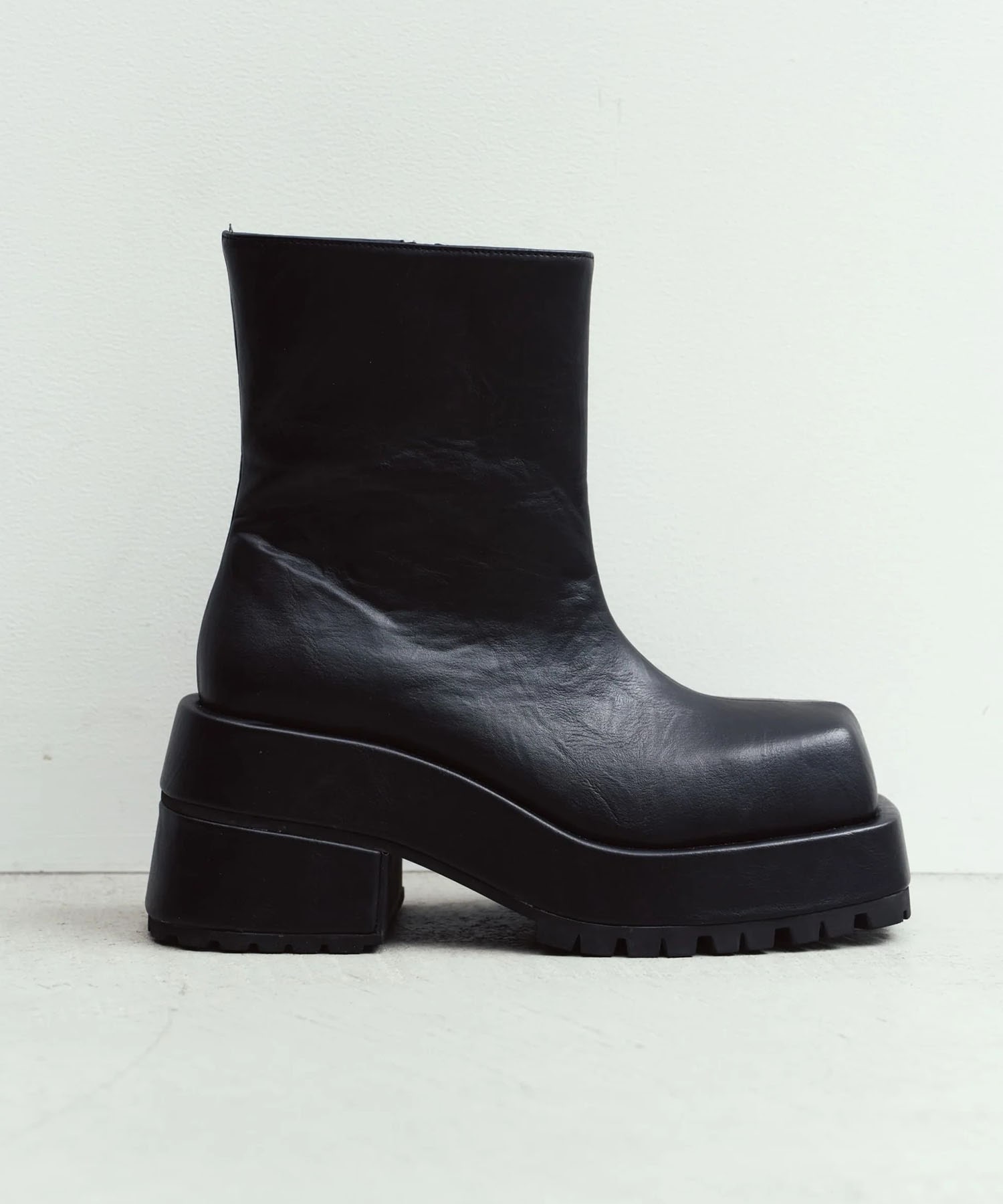 volume square boots Knuth Marf