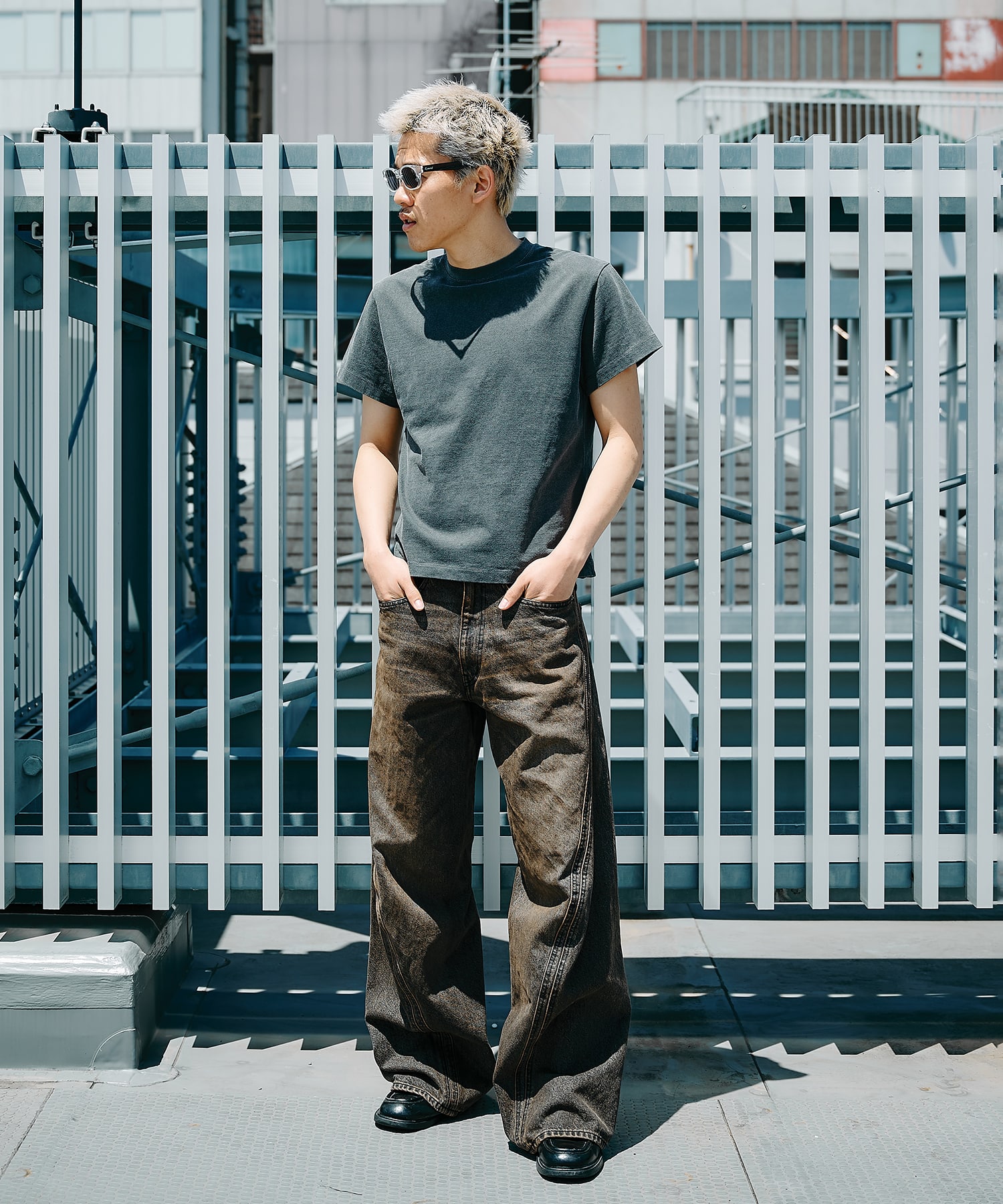 3D TWISTED WIDE LEG JEANS(2 BLACK): NVRFRGT: MENS｜CONZ ONLINE STORE