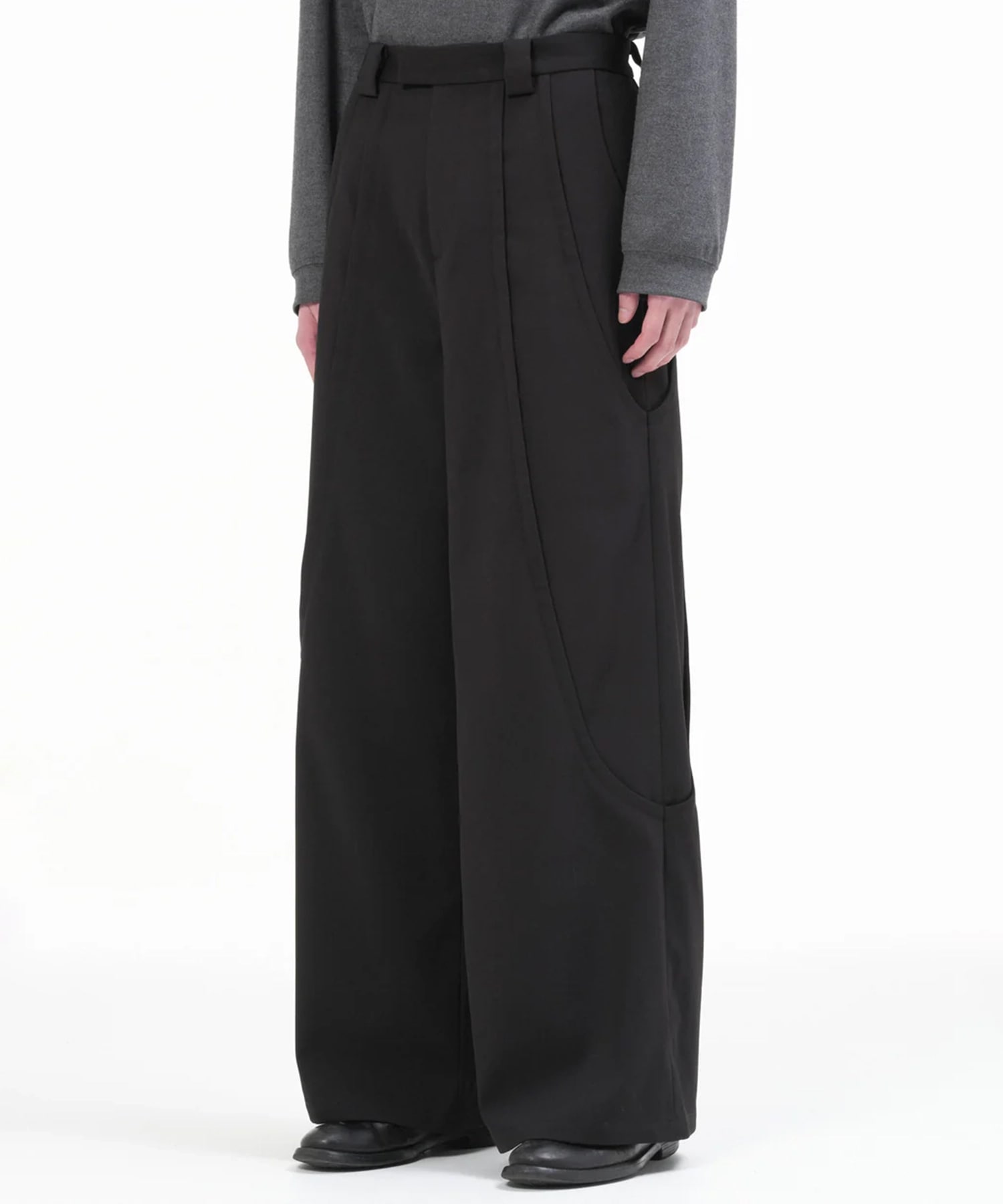 TUCK WIDE PANTS GOAT ESSENCE