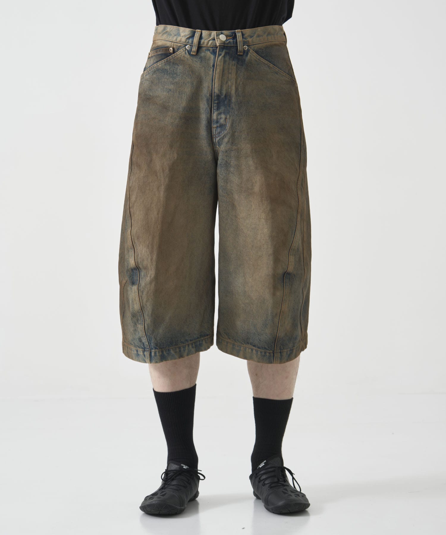 別注 3D TWISTED JORTS NVRFRGT