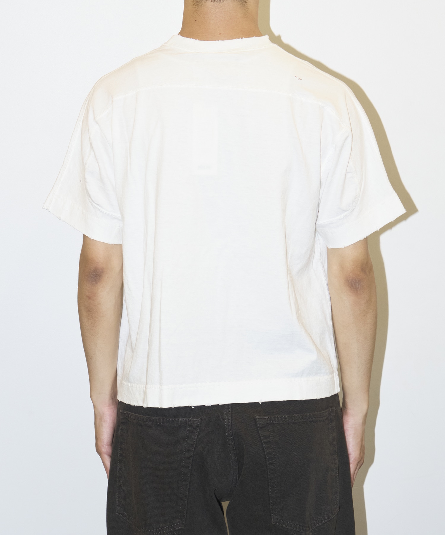 25 TEE × jinjinneedle JIAN YE