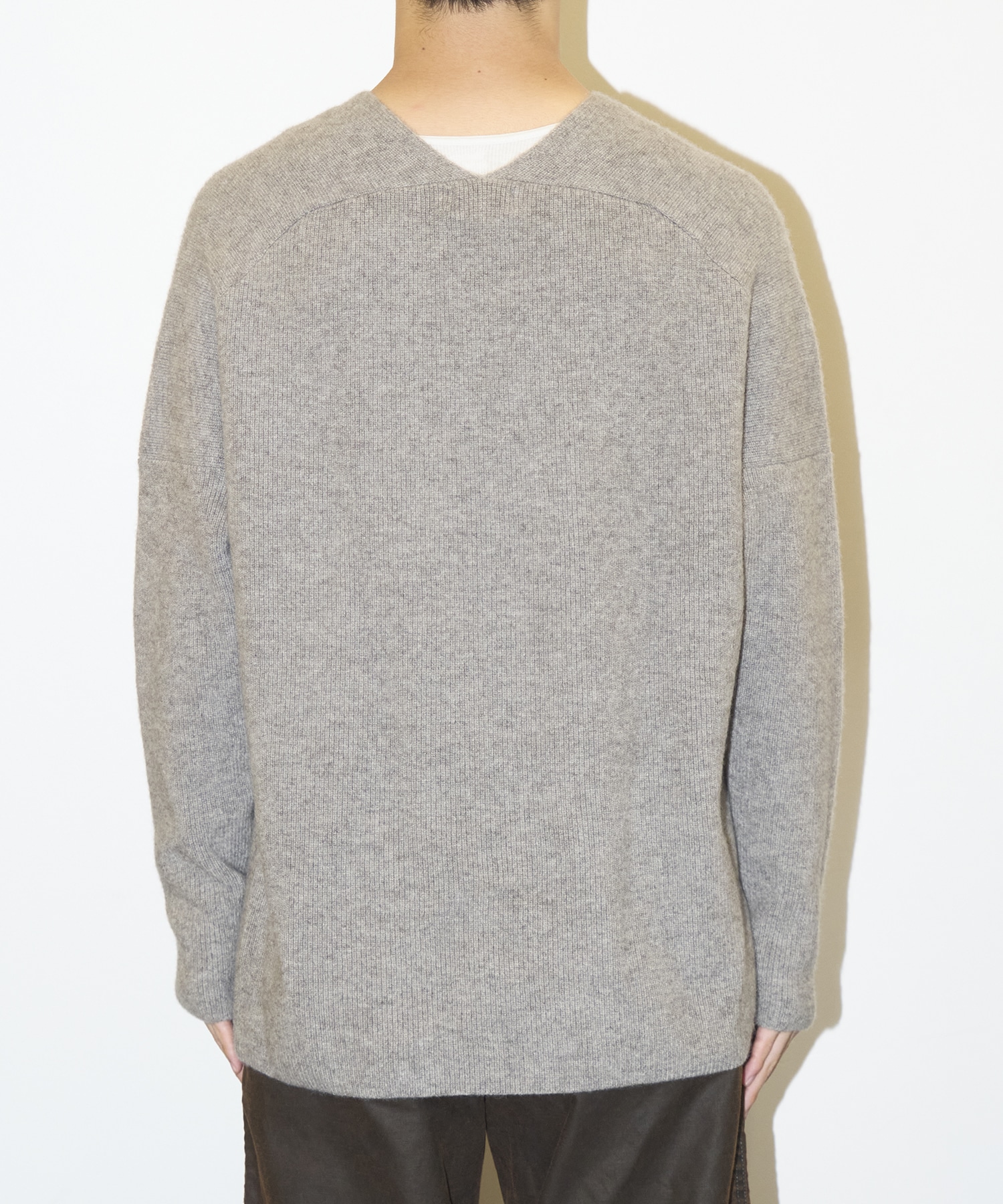 YAK V-neck Sweater Nomat