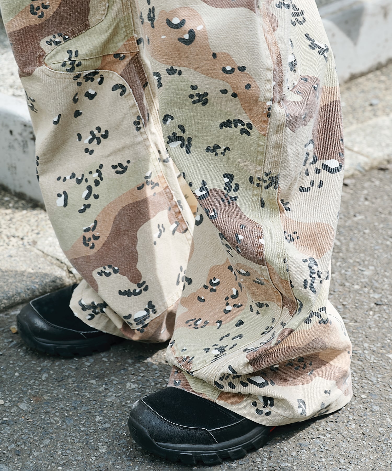 CAMO DUCK DOUBLE KNEE CURVED LEG PANTS CONZ