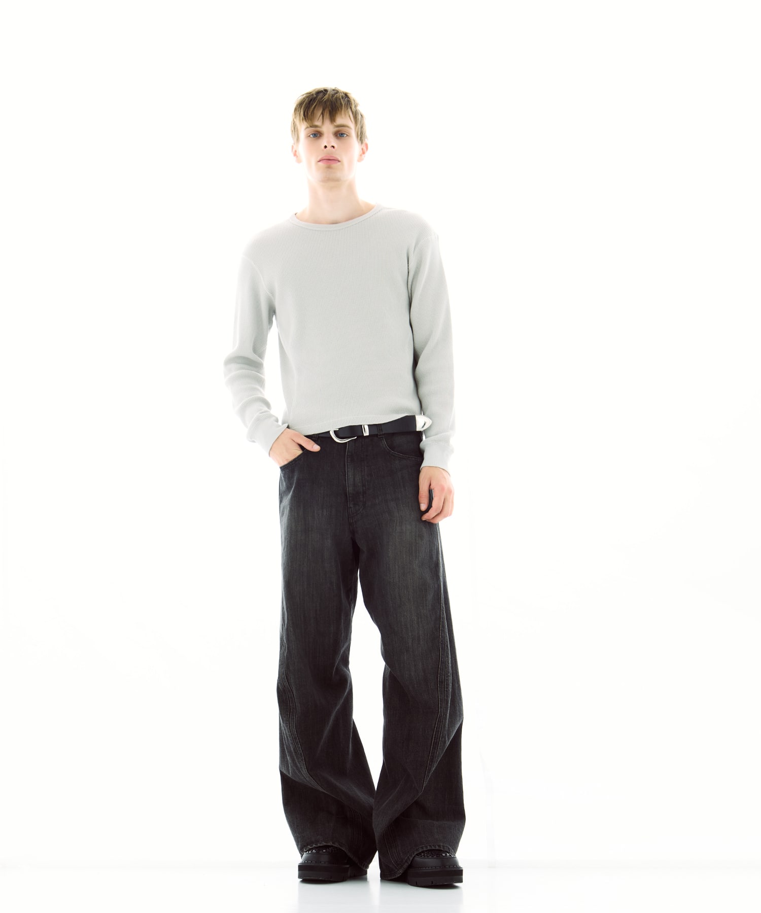 別注 3D TWISTED  WIDELEG JEANS NVRFRGT