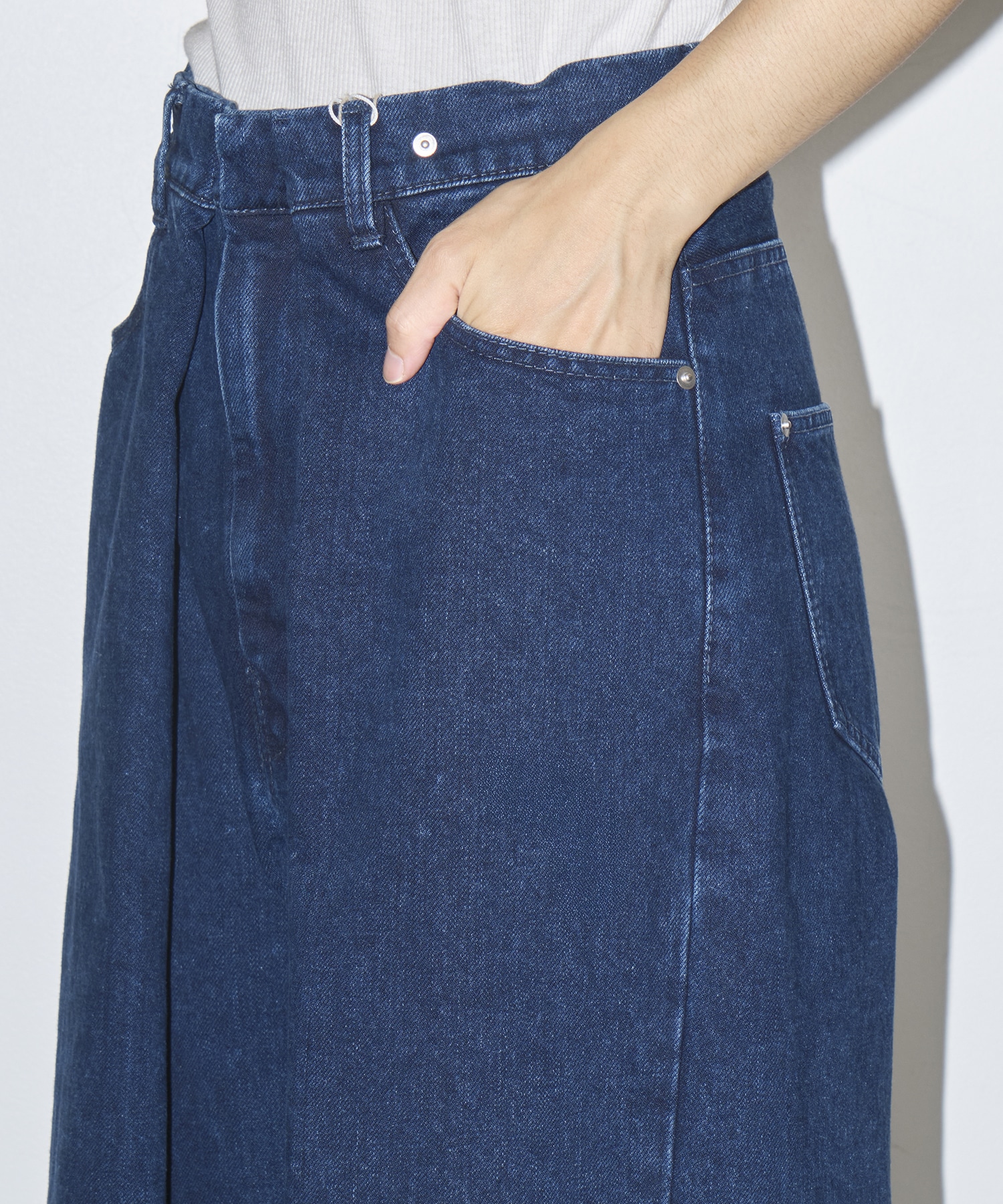 Tucked Denim Jeans Nomat