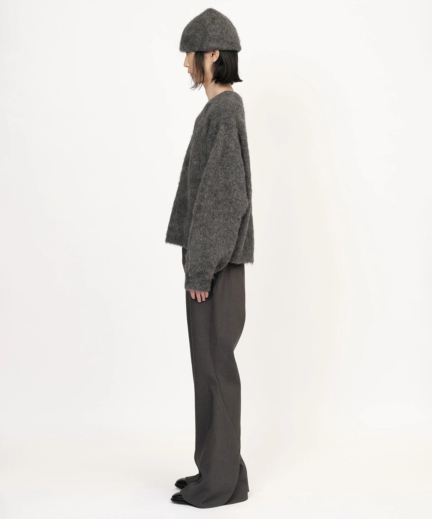 ALPACA V-NECK KNIT SWEATER GOAT ESSENCE