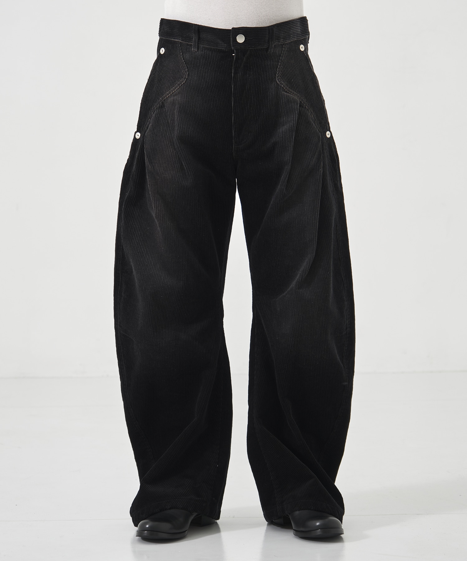 CORDUROY CURVED LEG PANTS CONZ