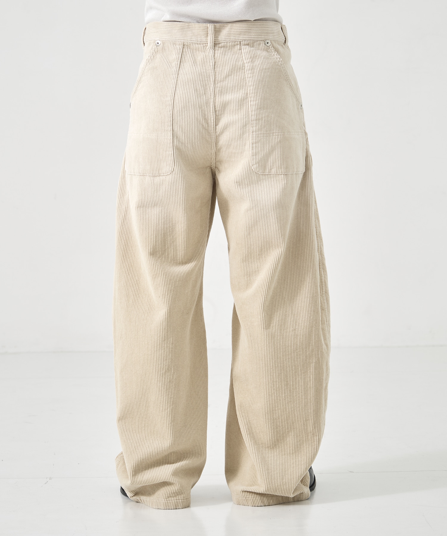 CORDUROY CURVED LEG PANTS CONZ