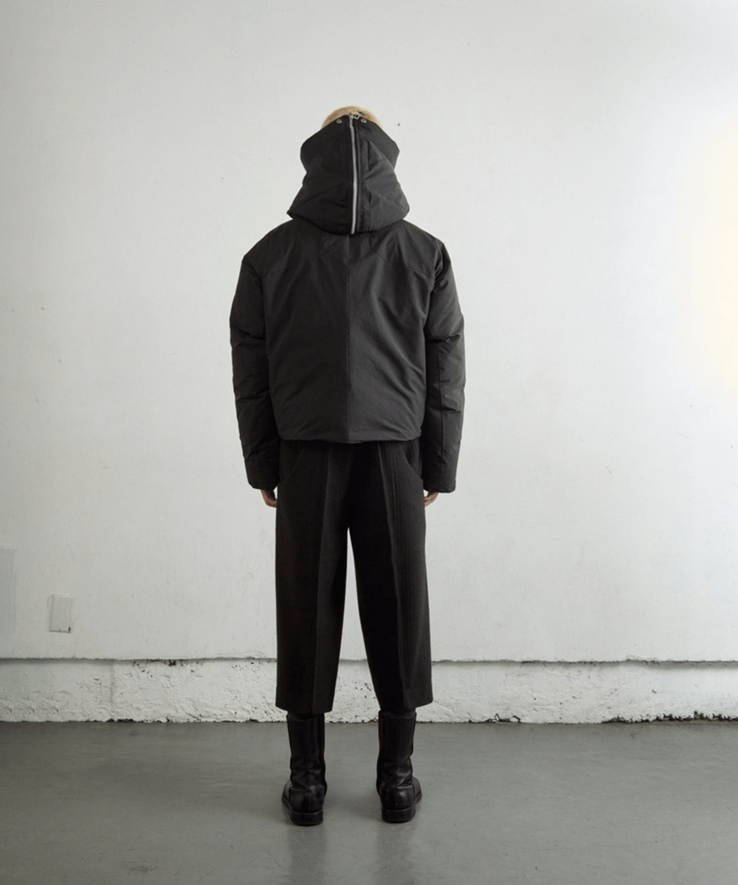 HOODED PUFFER JACKET NVRFRGT