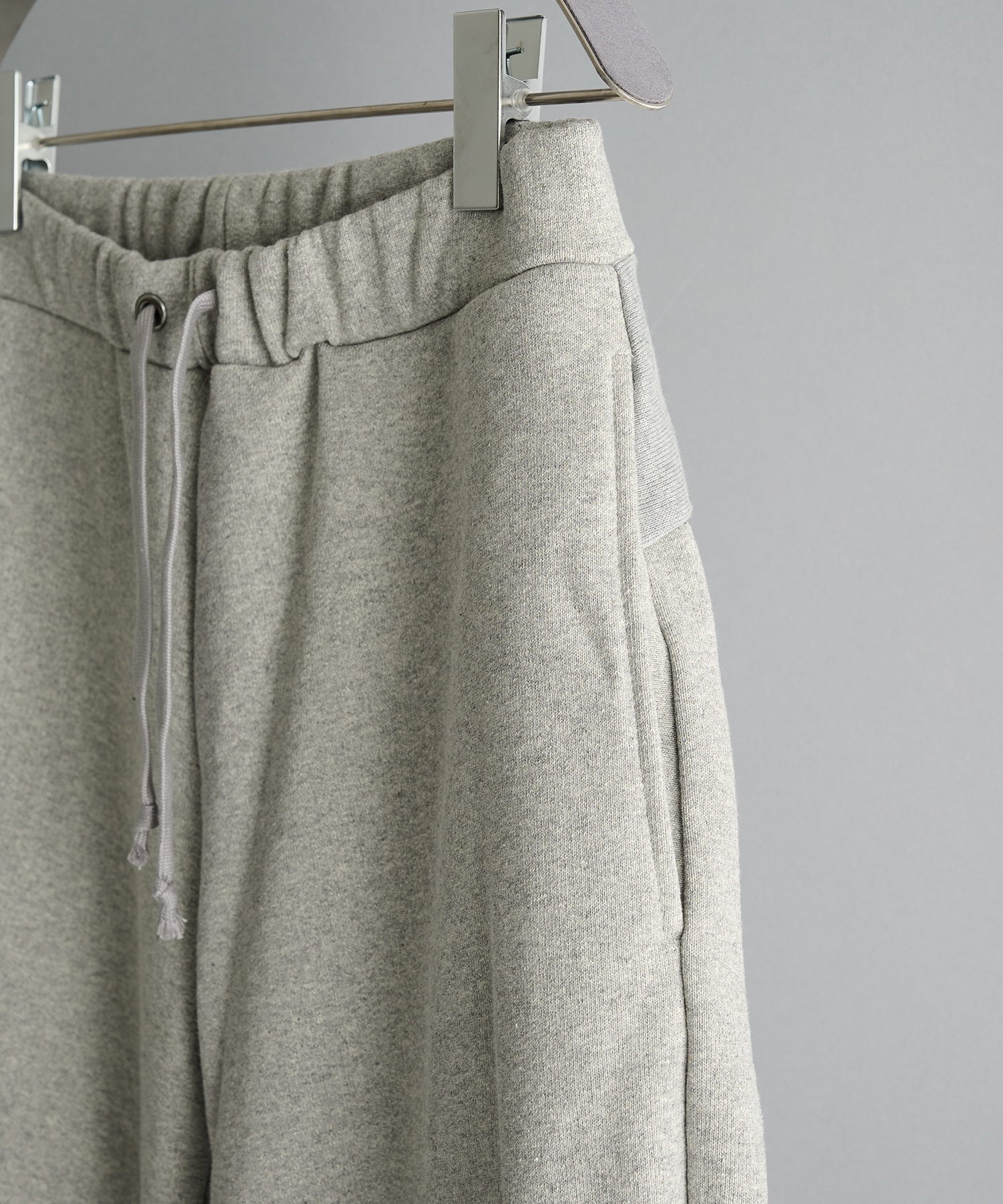 Twist Sweat Pants  OPPOSE DUALITY