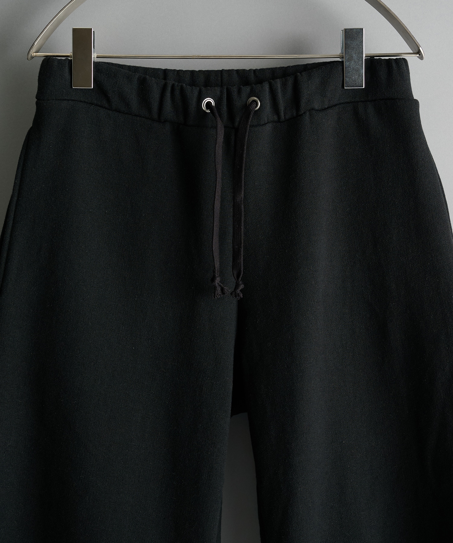 Twist Sweat Pants  OPPOSE DUALITY