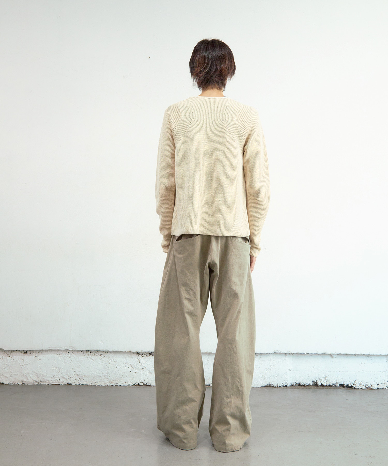 2TUCKED CURVED LEG TROUSERS NVRFRGT