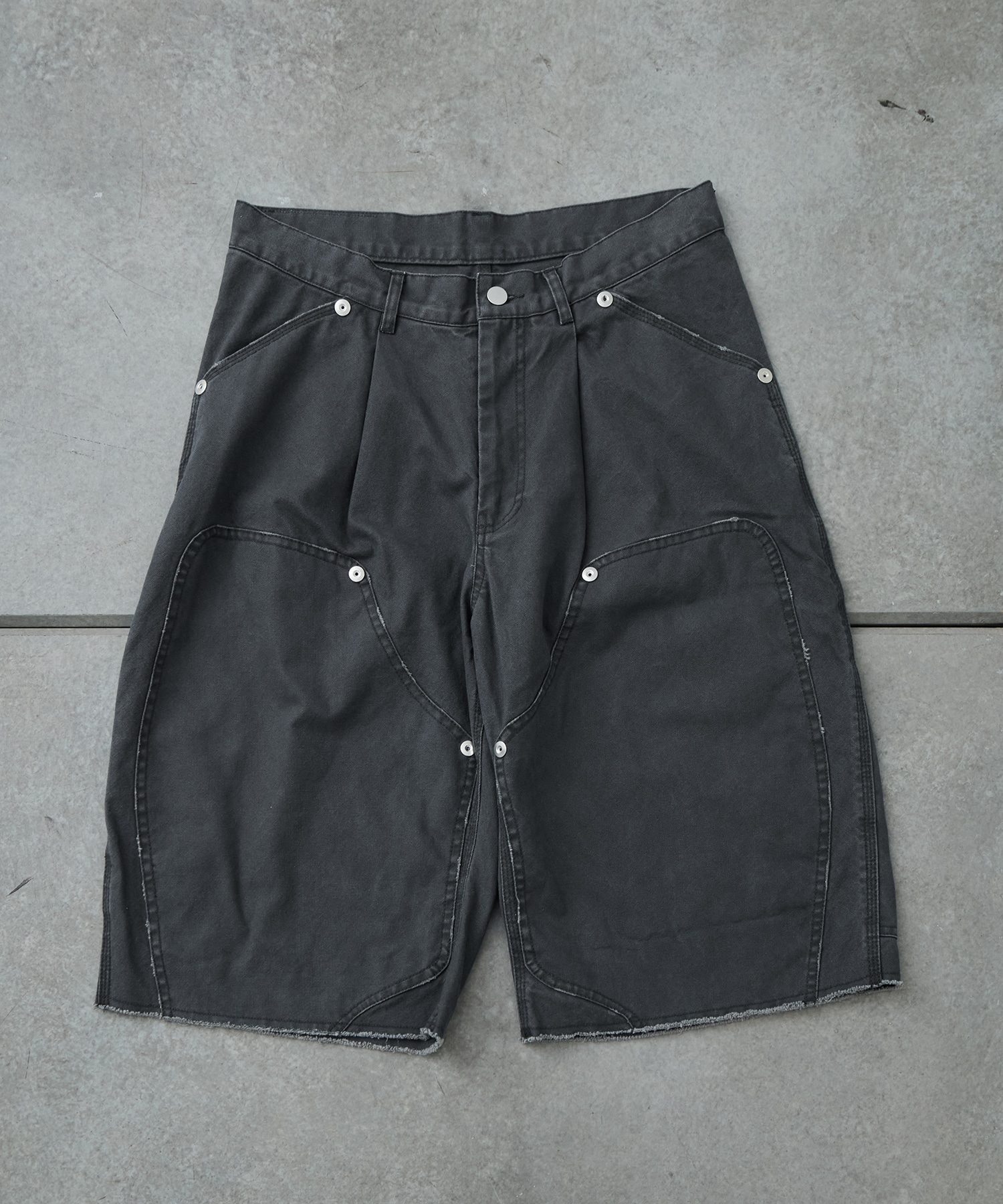 BASICKS×duck double knee curve leg shorts CONZ