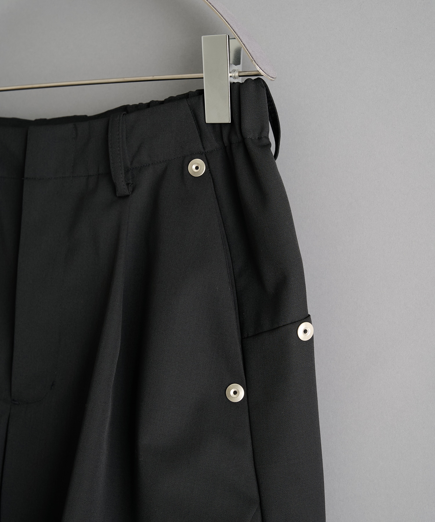 curve leg wide shorts CONZ